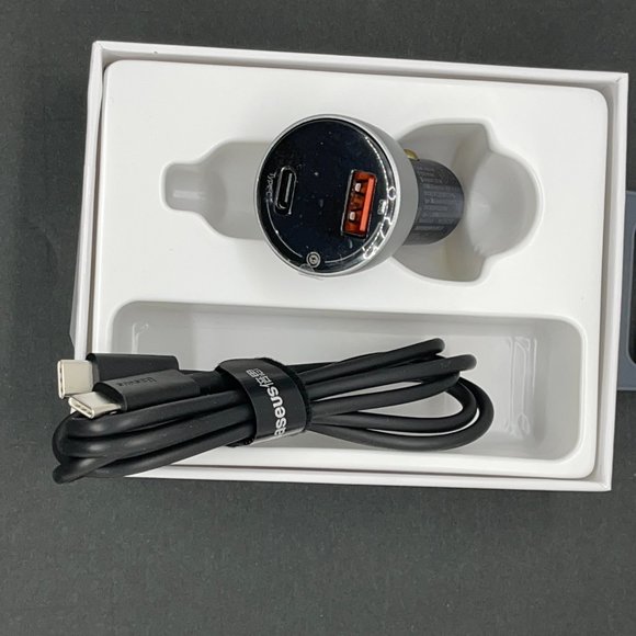NIB Baseus vckx65c 65W dual car charger USB-C USB-A Macbook 65W w/cable - Picture 4 of 7